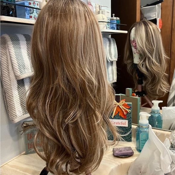 NWOT IMStyle Wig. Free Parting Lace Front - Picture 5 of 9